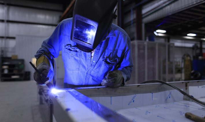 welder-673559 1920